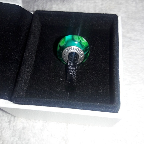 💜Pandora Green Murano w/Flower Design - Picture 3 of 3